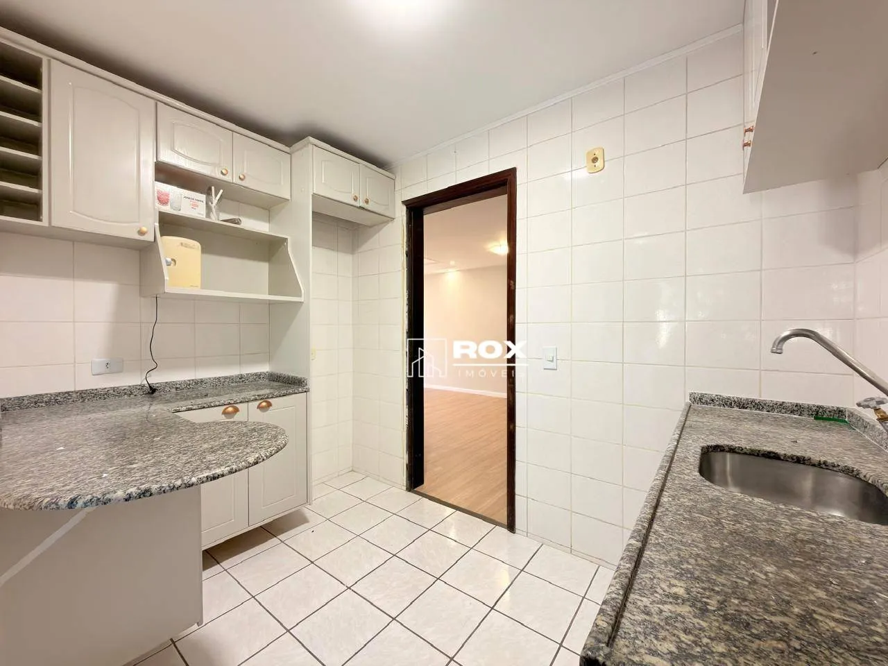 Garden apartment with 3 bedrooms and 1 en-suite — photo 23