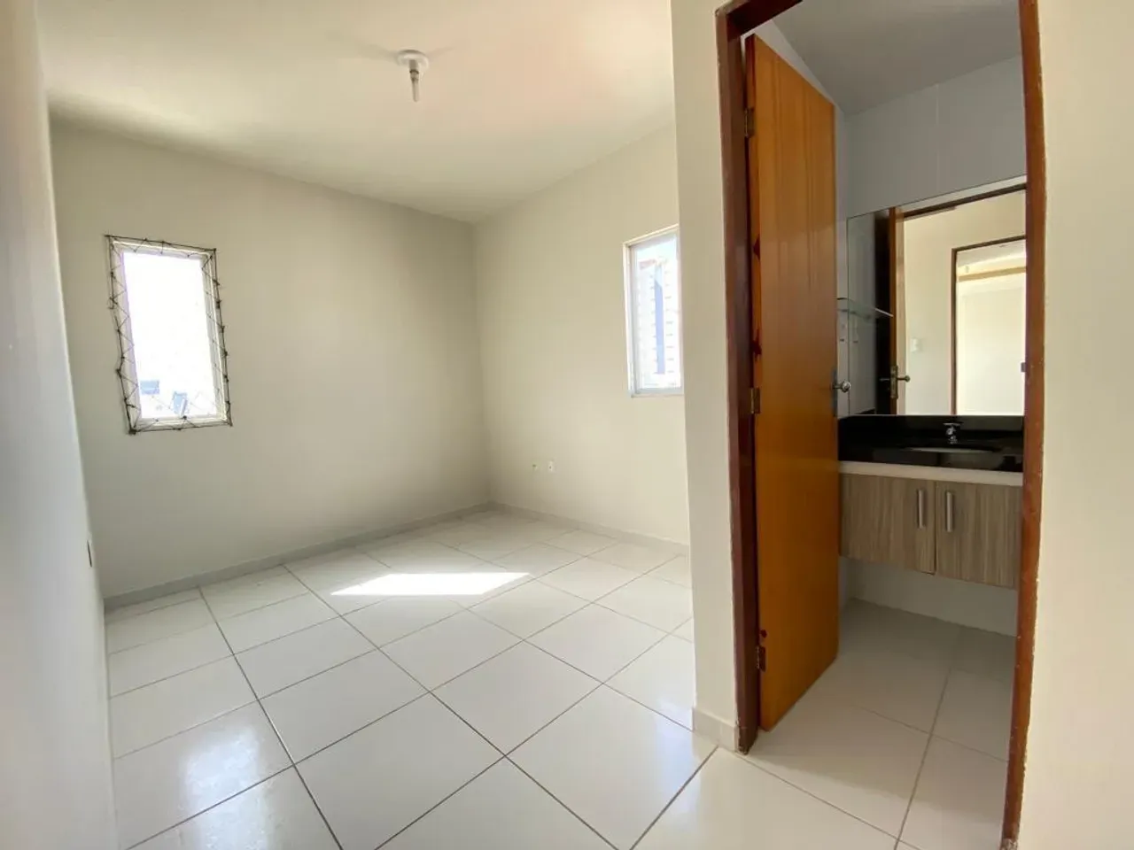 2-bedroom apartment, 1 with its own bathroom, 60 m² — photo 10