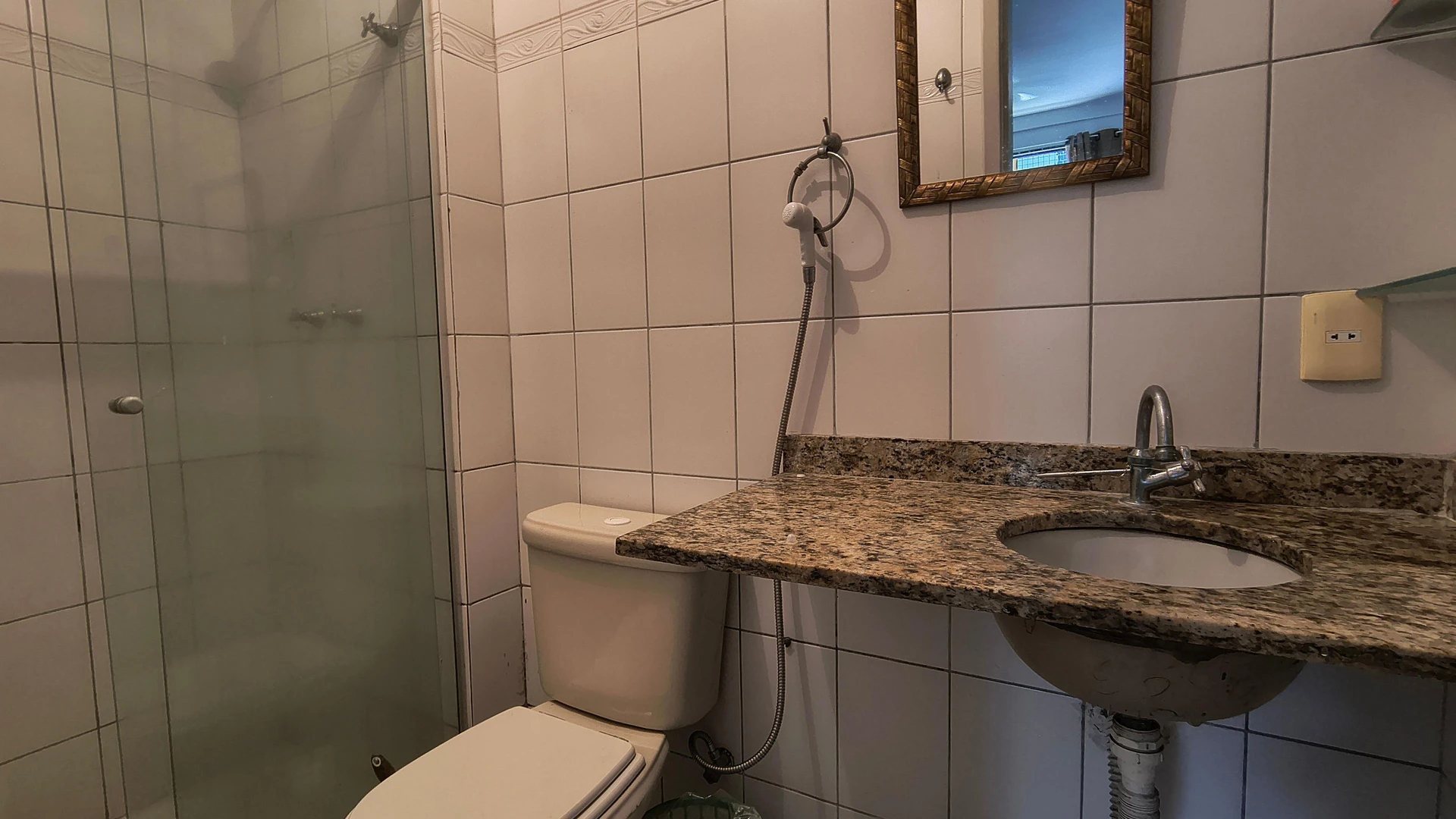 Furnished apartment with 2 bedrooms and 2 bathrooms — photo 14