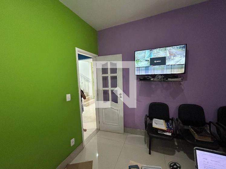 4-bedroom house with a washing machine — photo 12