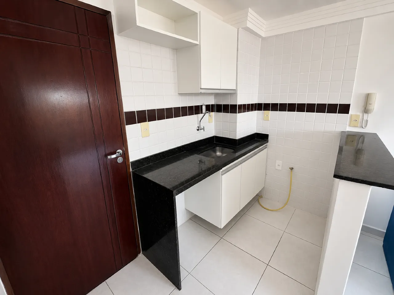 Apartamento mobiliado de 1 quarto com cozinha aberta — photo 4