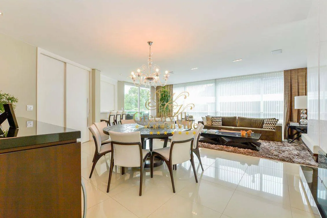 House with 4 en-suite bedrooms and private BBQ — photo 17