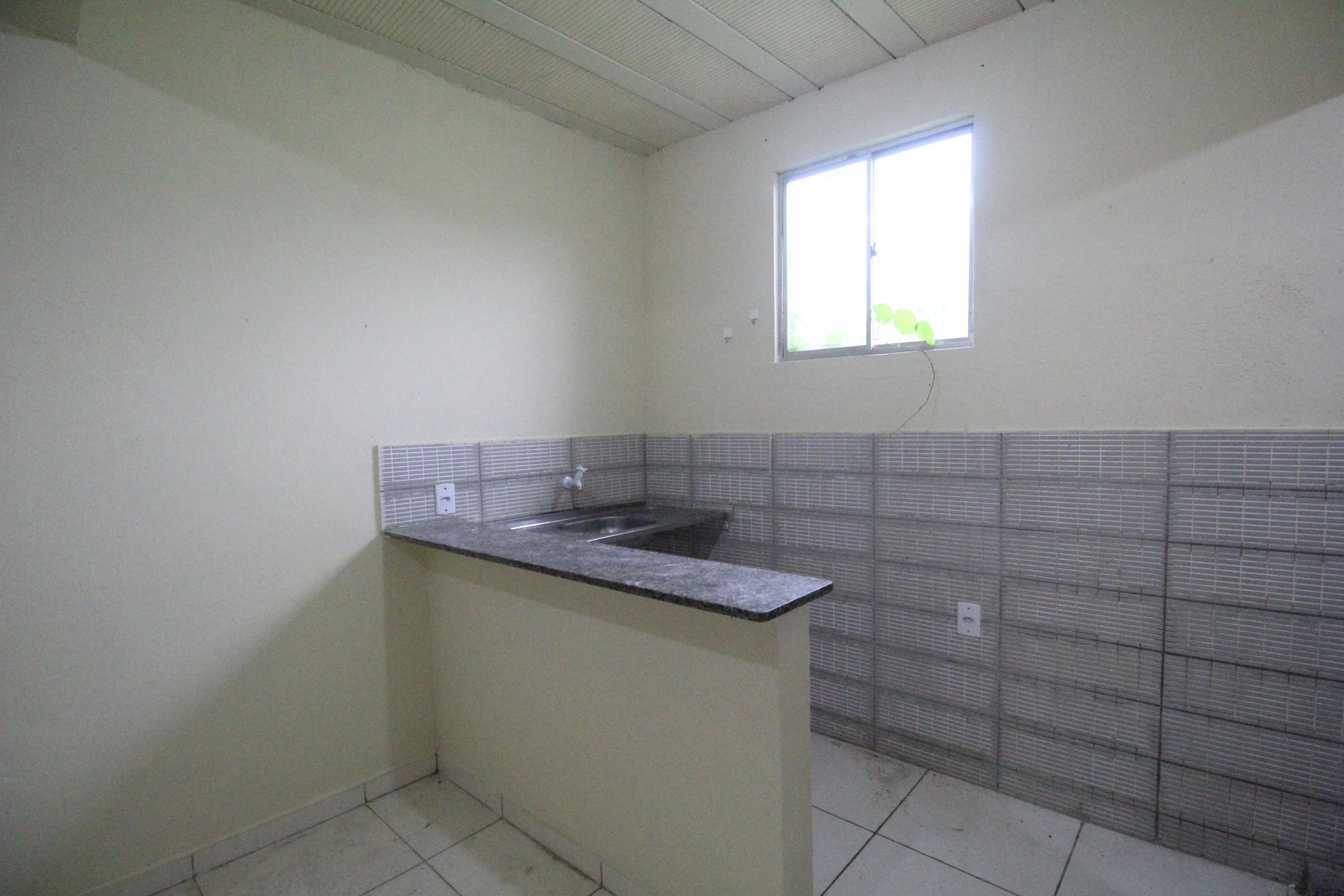 Kitnet sin amueblar con 1 suite y 1 baño — photo 11