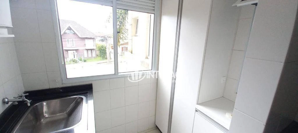 3-bedroom apartment with wood or laminate floors in Curitiba — photo 5
