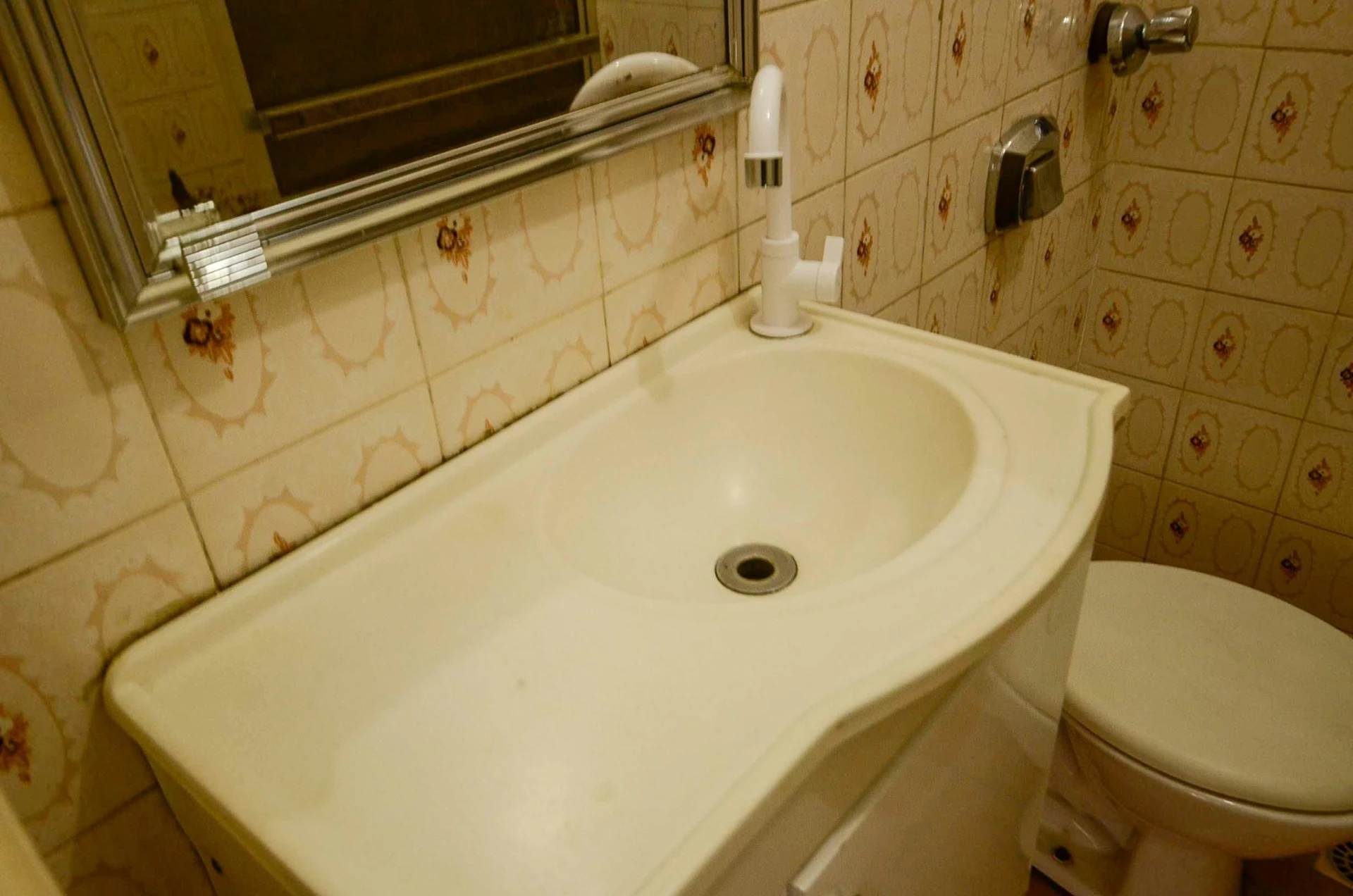 Rental apartment with 2 bedrooms and a balcony — photo 34