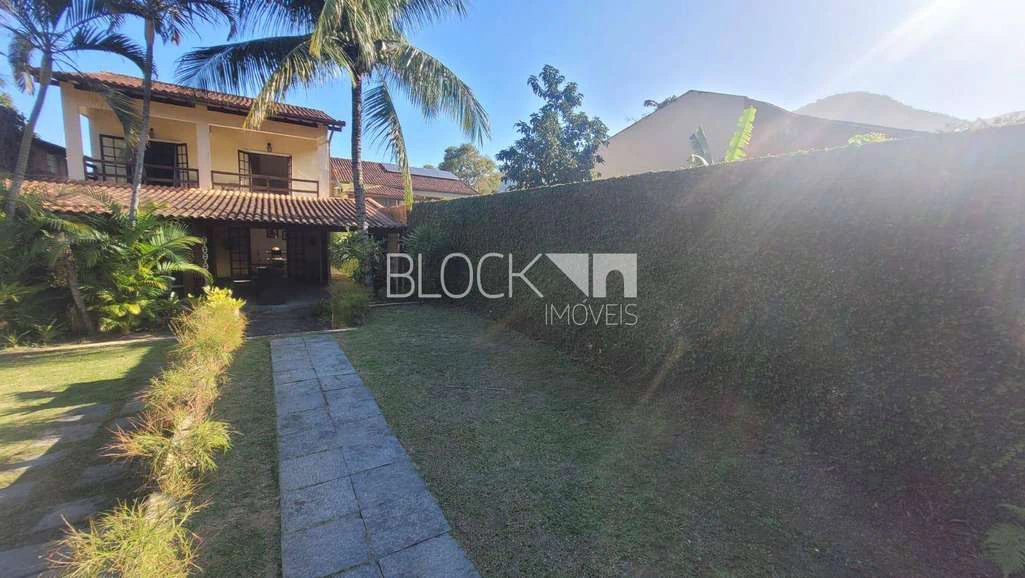 Casa de 400 m² com 3 quartos e piso em cerâmica — photo 4