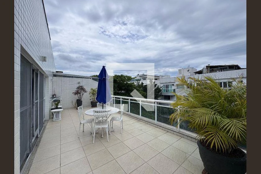 Furnished 360 m² apartment with 3 en-suite bedrooms — photo 6