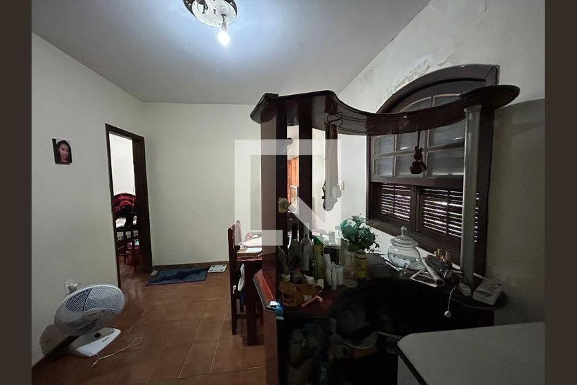 Furnished 3-bedroom house with desk workspace — photo 36