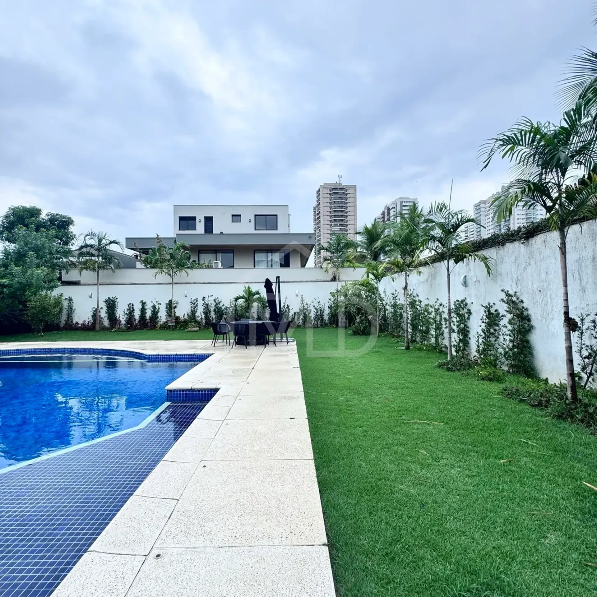 Casa amueblada con 5 dormitorios y 5 baños, balcón acristalado — photo 34