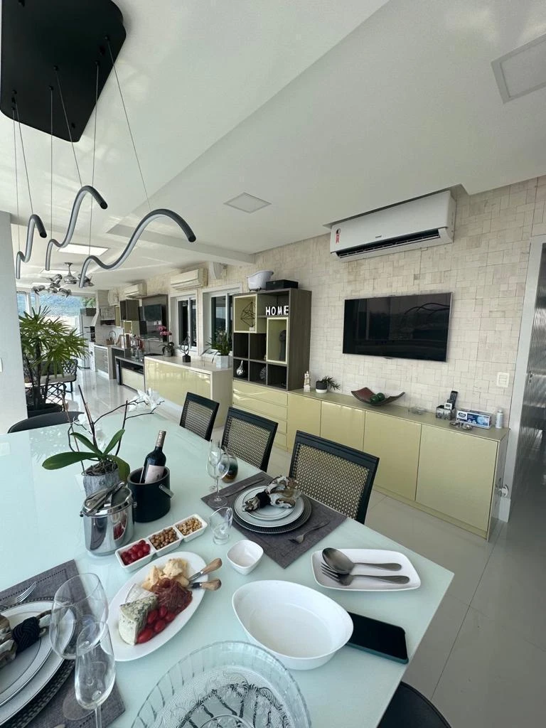 Furnished linear duplex with 200 m², 3 bedrooms — photo 13