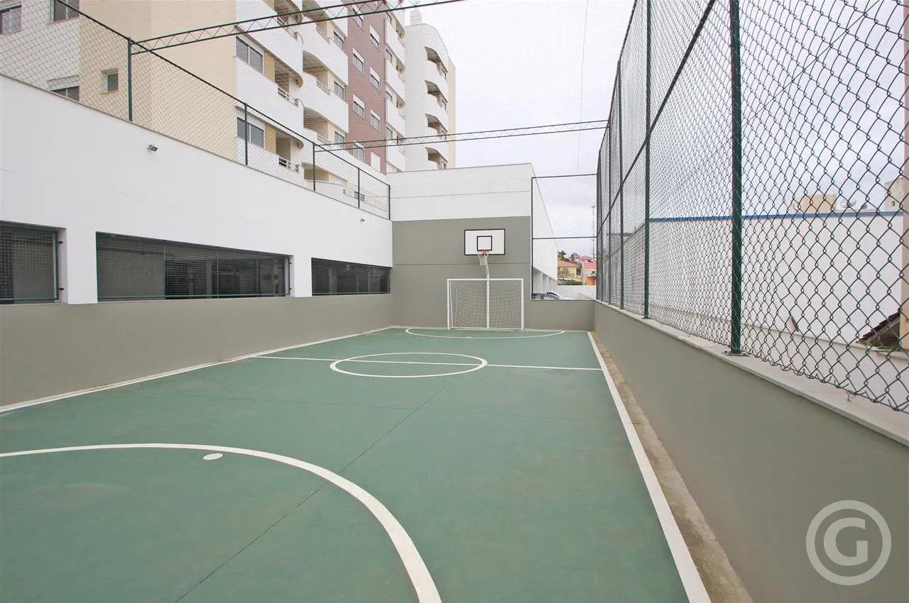 Balcony with a grill in a 3-bedroom apartment, 84 m² — photo 6