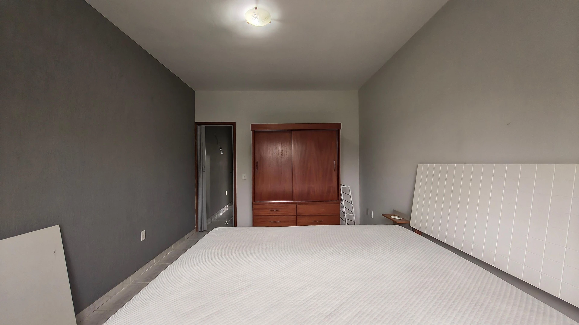 Casa con 4 dormitorios, 3 baños y jardín privado — photo 14