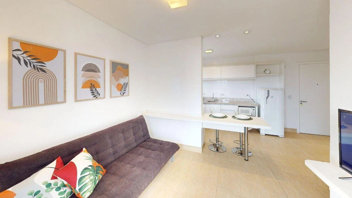 One-bedroom apartment with floor-to-ceiling windows — photo 27