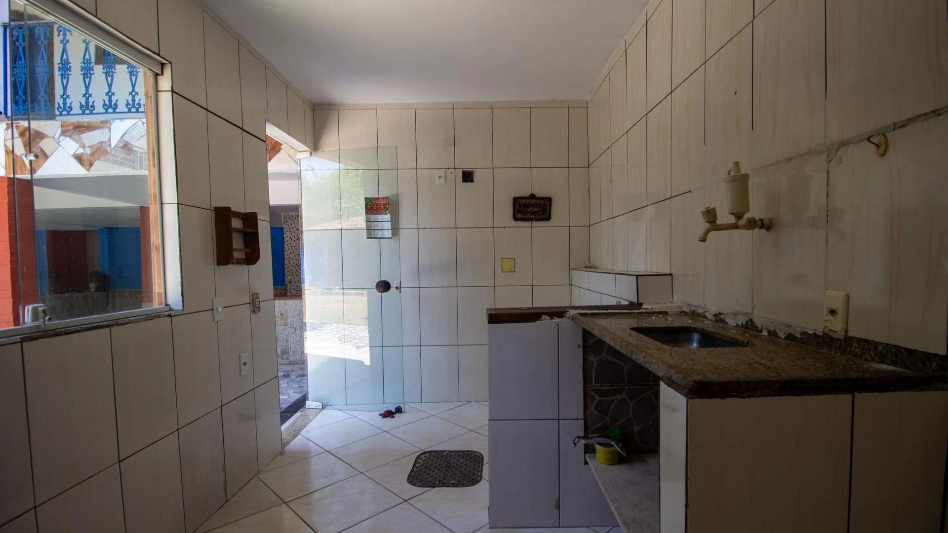 House, 260 m², with a grill on the balcony — photo 43