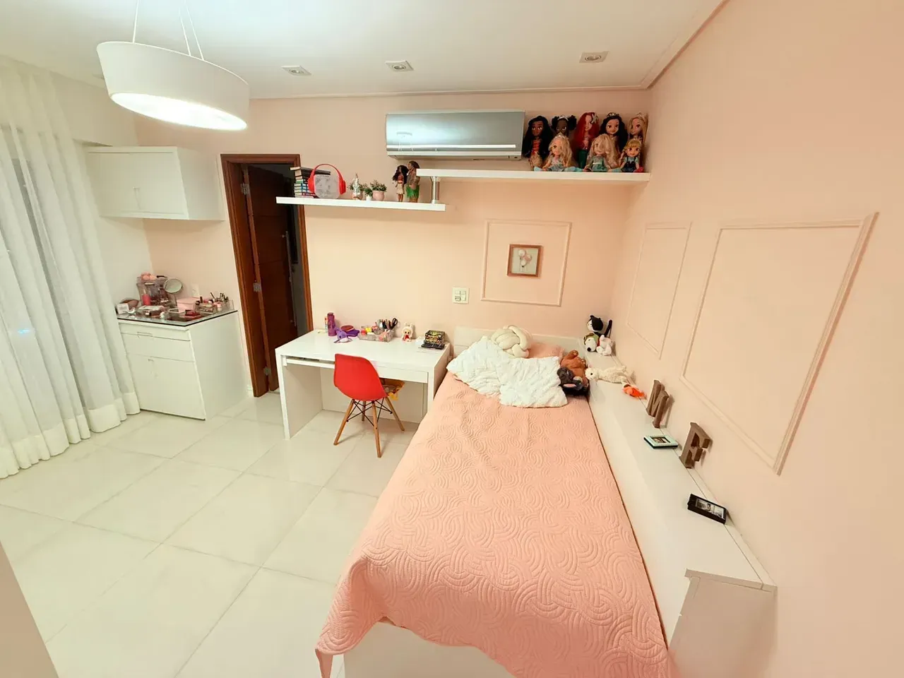 Apartamento mobiliado com 4 quartos e 5 banheiros, 233 m² — photo 3