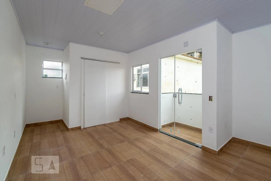 House with 1 bedroom and a balcony, 2 bathrooms — photo 10