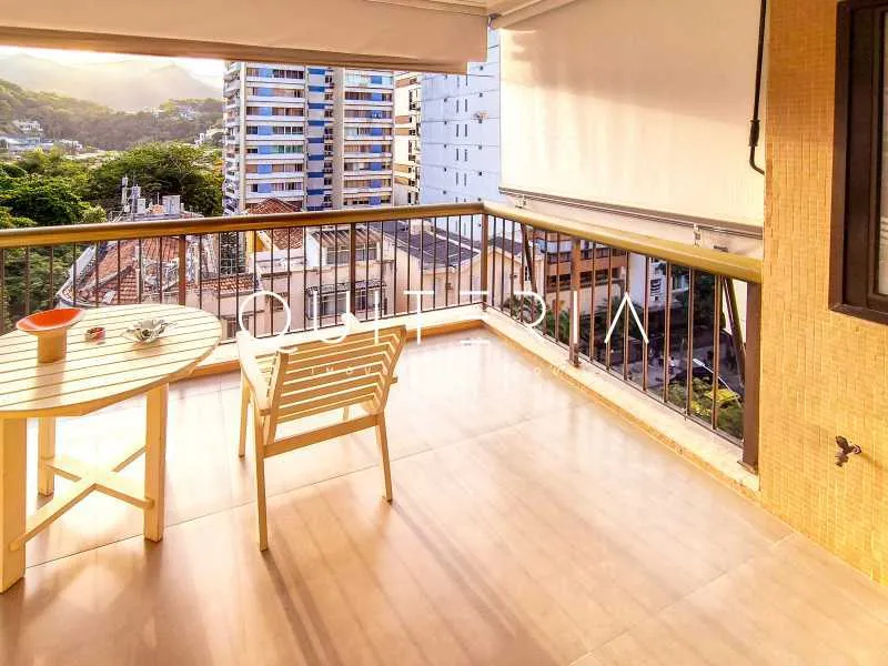 Furnished apartment with open-plan kitchen and gas stove — photo 9