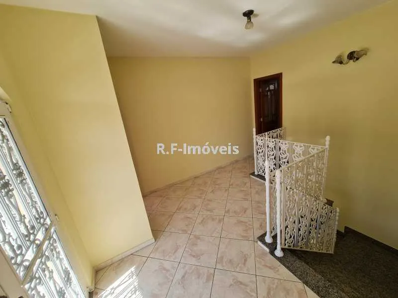 Triplex house with 4 bedrooms and 4 bathrooms — photo 18