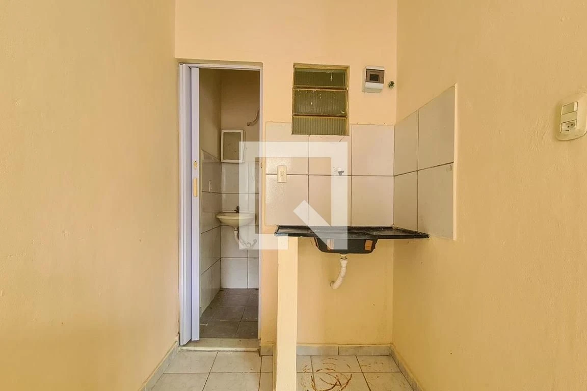 House with a gas water heater and 1 bedroom — photo 8