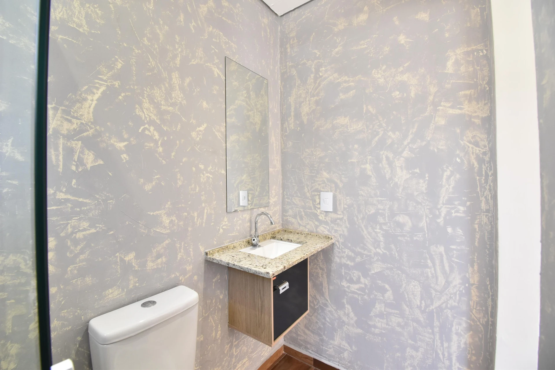 Studio, 38 m², with wood or laminate floors — photo 4