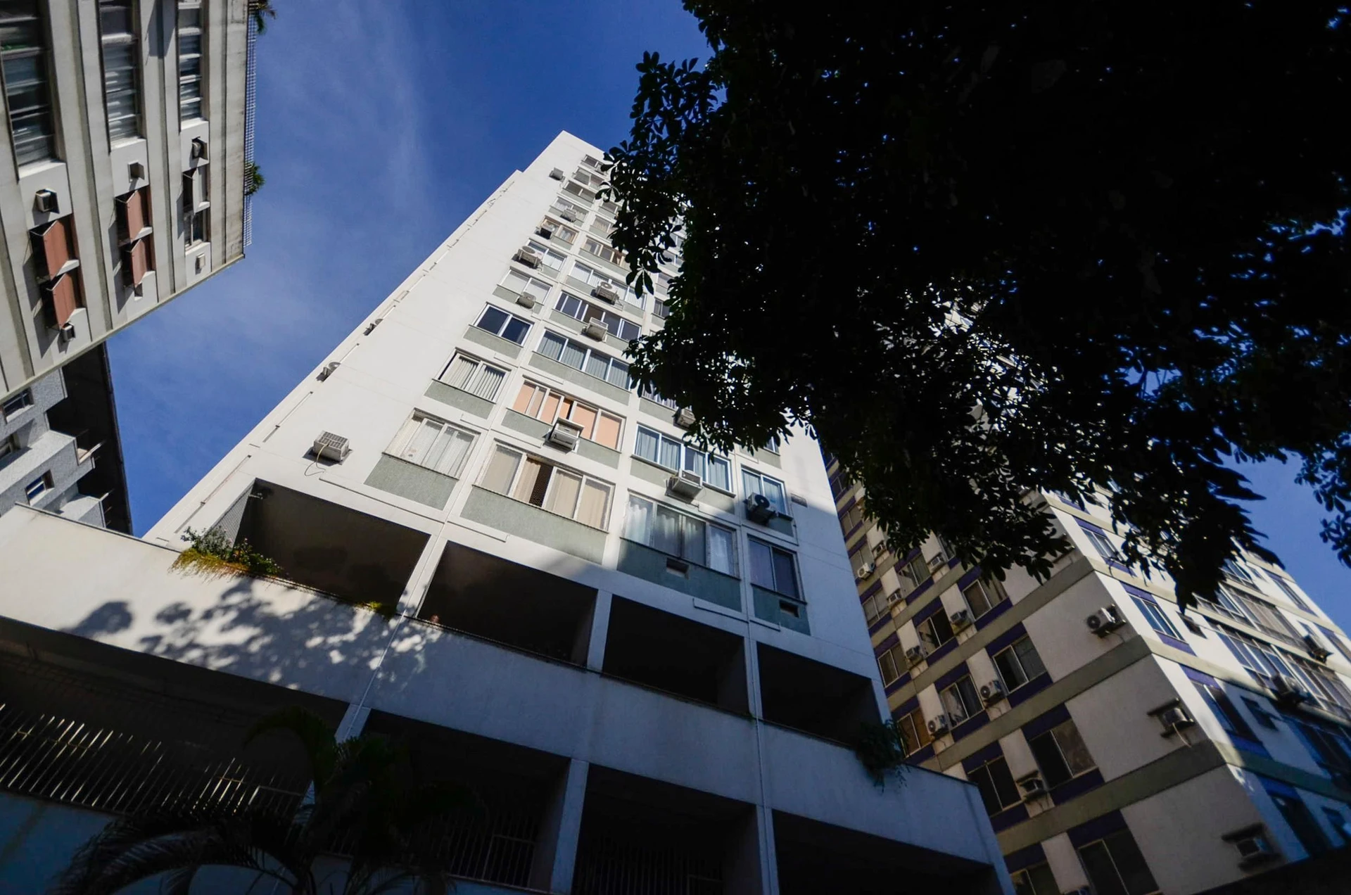 Apartamento mobiliado, 55 m², com janelas do piso ao teto — photo 41