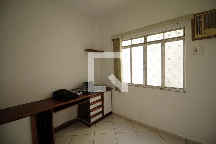 Casa de 381 m² com 7 quartos, 4 banheiros e jardim — photo 45