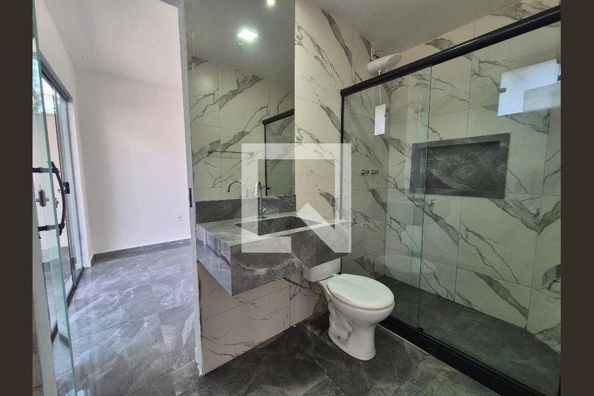 House, 400 m², with a washing machine — photo 37