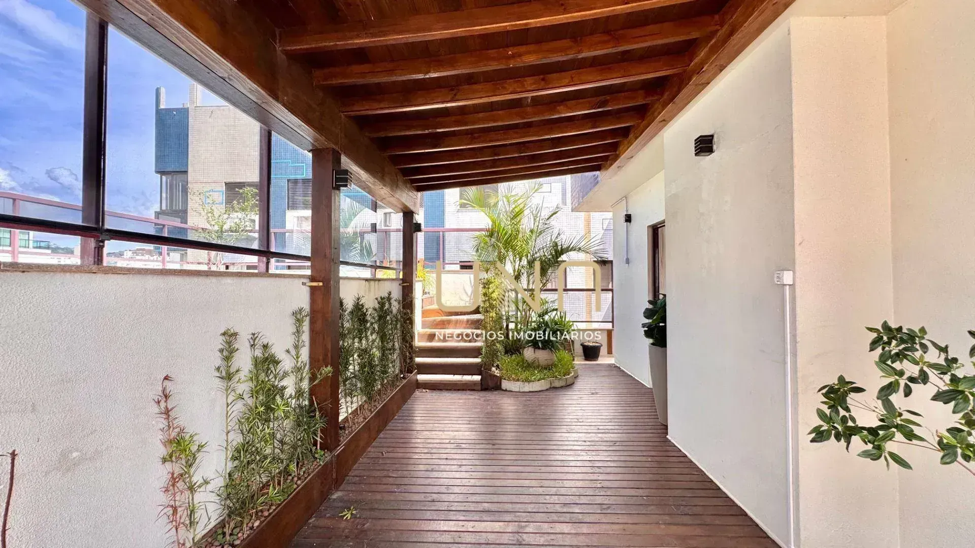 Cobertura mobiliada com 4 suítes e 5 banheiros, 415 m² — photo 12