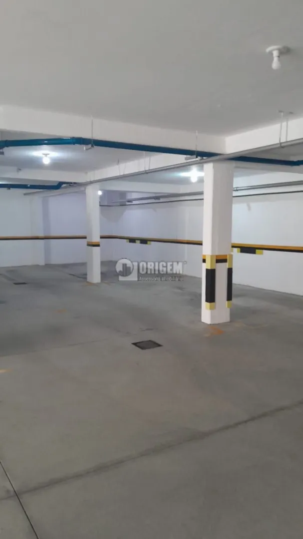 Furnished 3-bedroom apartment with 208 m² and terrace — photo 17