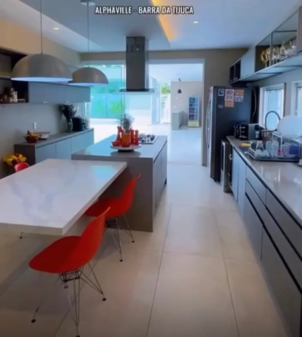 Furnished house with 4 bedrooms and open-plan kitchen — photo 2