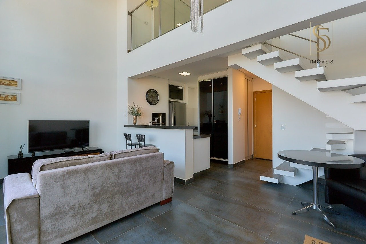 Floor-to-ceiling windows in a one-bedroom apartment, 140 m² — photo 16
