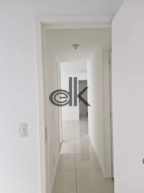 Apartment with 2 bedrooms, 3 bathrooms and a balcony — photo 18