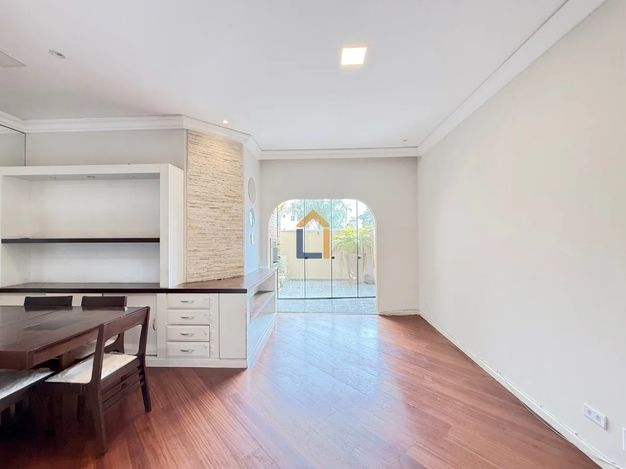 3-bedroom apartment with a washing machine in Curitiba