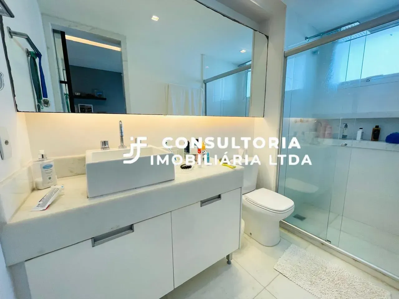 Apartamento mobiliado 160 m² com 3 quartos e 5 banheiros — photo 17
