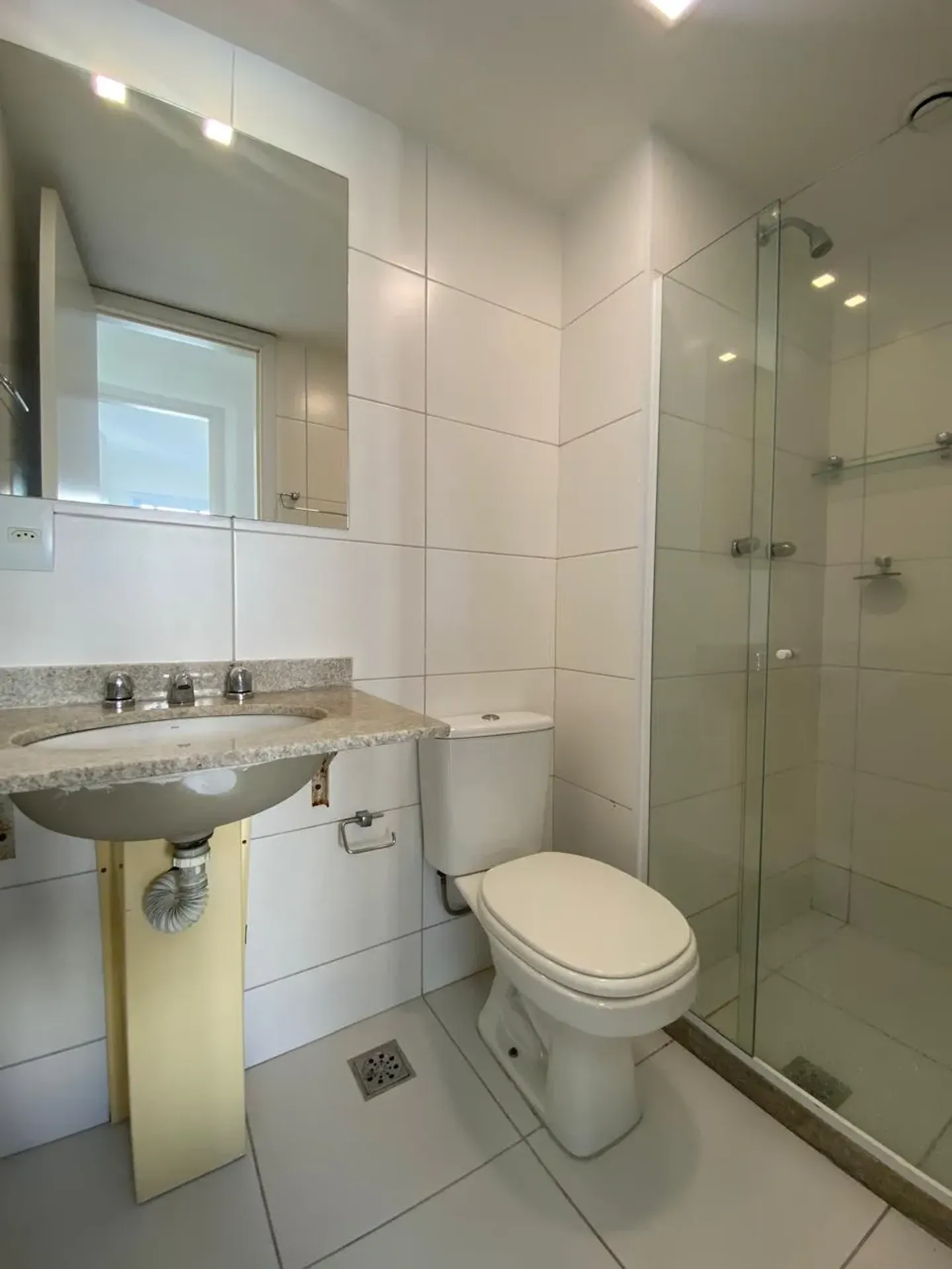 Apartment with 2 bedrooms and private garden — photo 4
