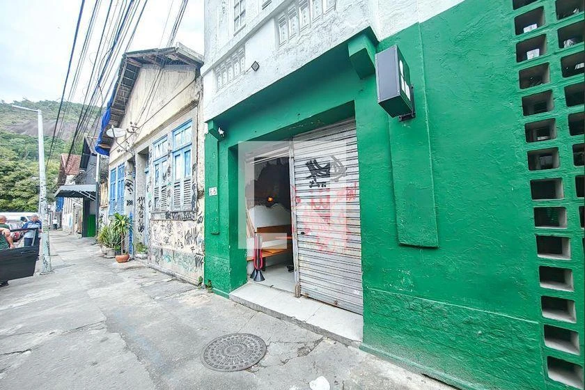Rental house with 1 bedroom and 250 m² plus 3 bathrooms — photo 30