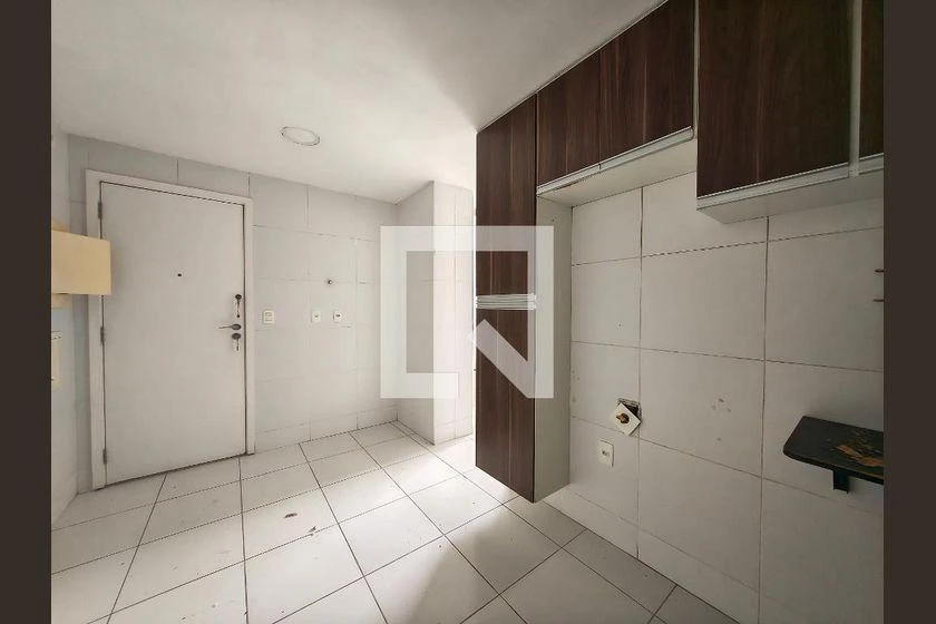 Apartment with 4 en-suite bedrooms and 156 m² — photo 44