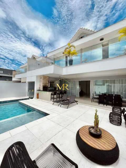 Condominium house with 4 en-suite bedrooms, 340 m² — photo 20