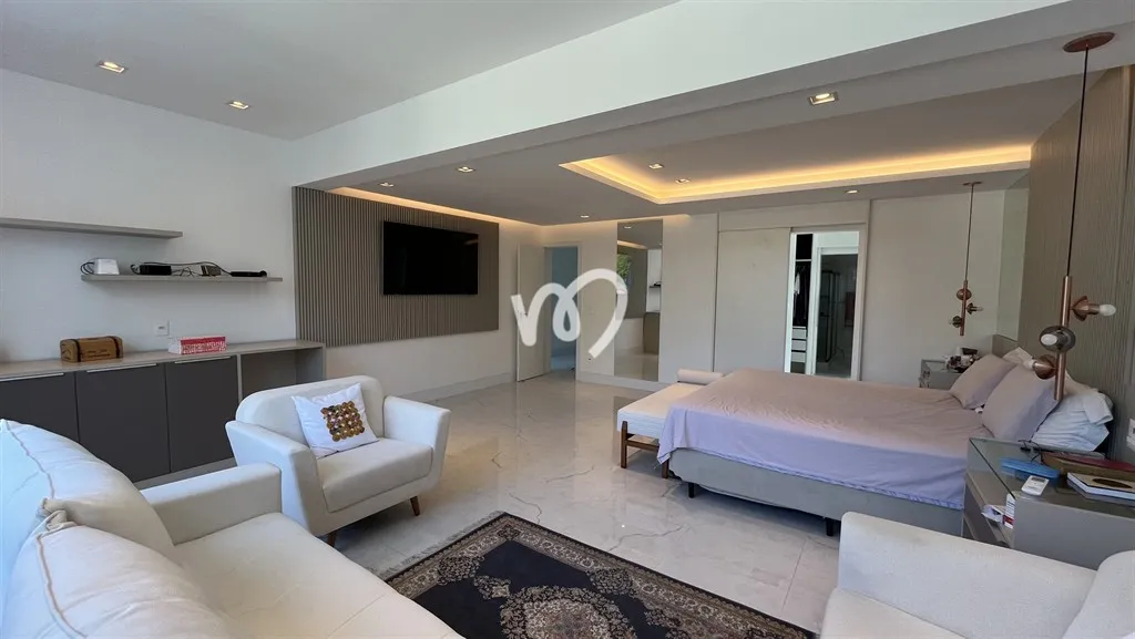 Furnished house with 5 bedrooms and an open-plan kitchen — photo 8