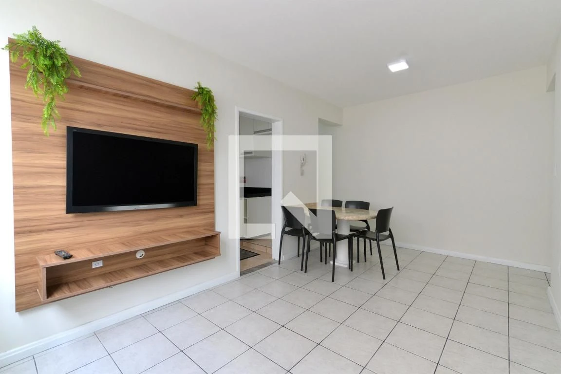 Unfurnished apartment with 2 bedrooms and 1 parking spot