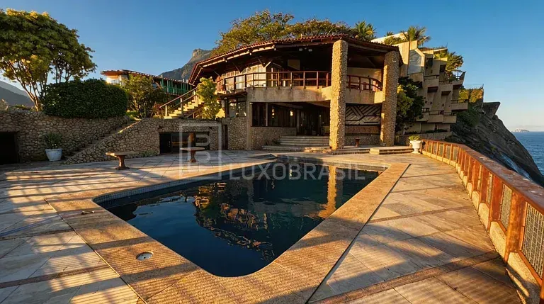 House with 5 bedrooms and 5 bathrooms; gas kitchen — photo 6