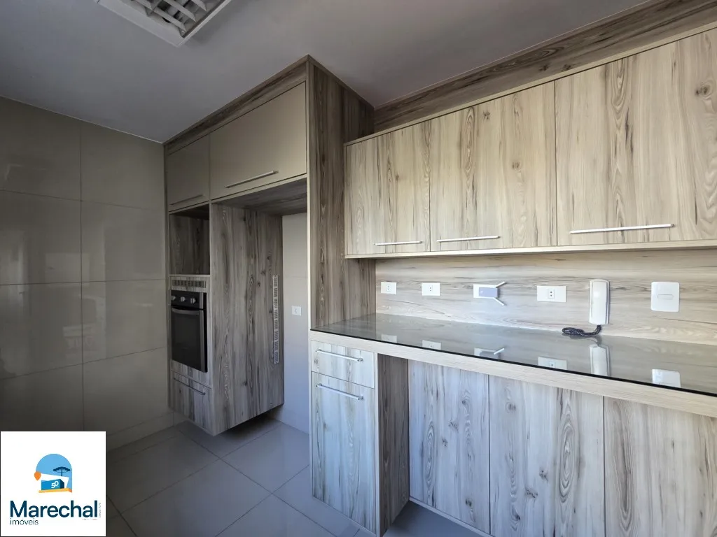 146 m² apartment with 3 bedrooms and 4 bathrooms — photo 22