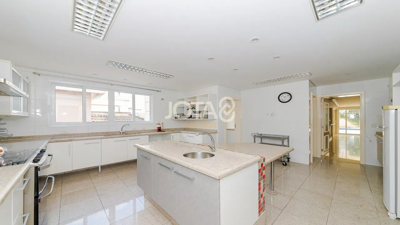Furnished house with 5 bedrooms and 5 bathrooms — photo 2