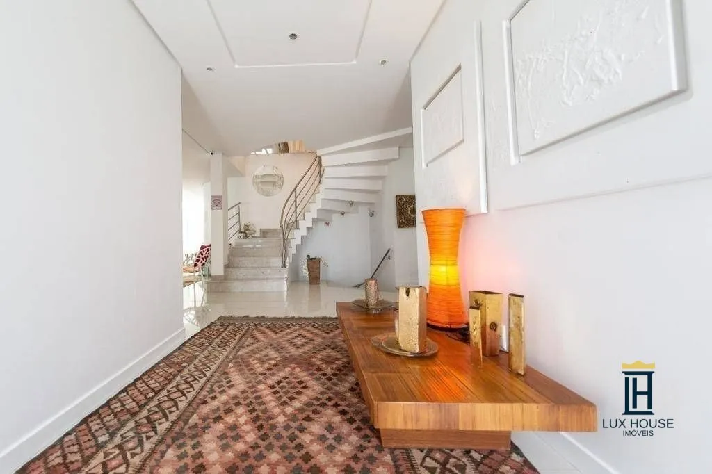 House with 7 bedrooms and 6 en-suites plus pool — photo 29