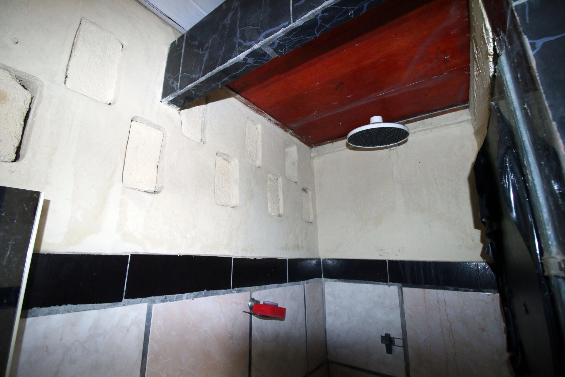 Casa mobiliada com jardim privativo e 2 quartos