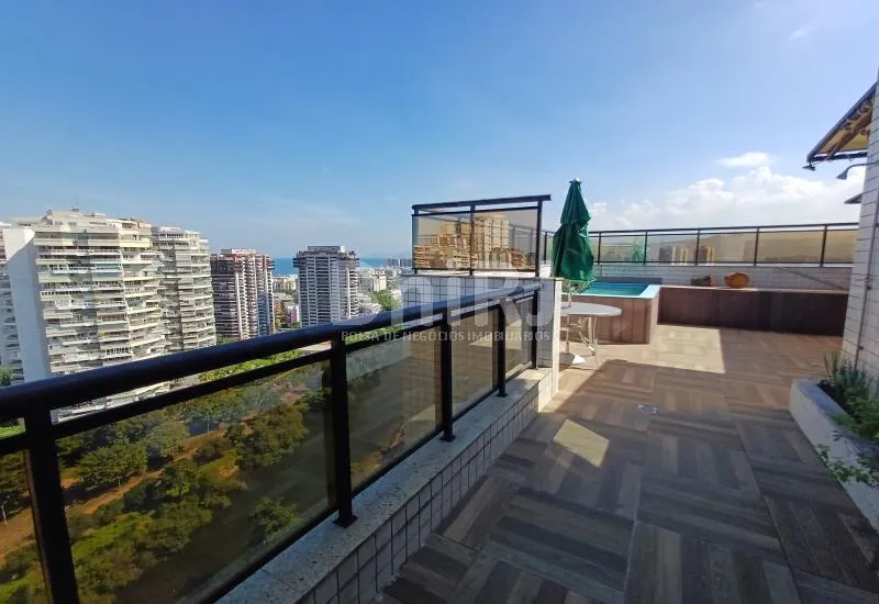 Furnished 179 m² apartment with 3 bedrooms — photo 22