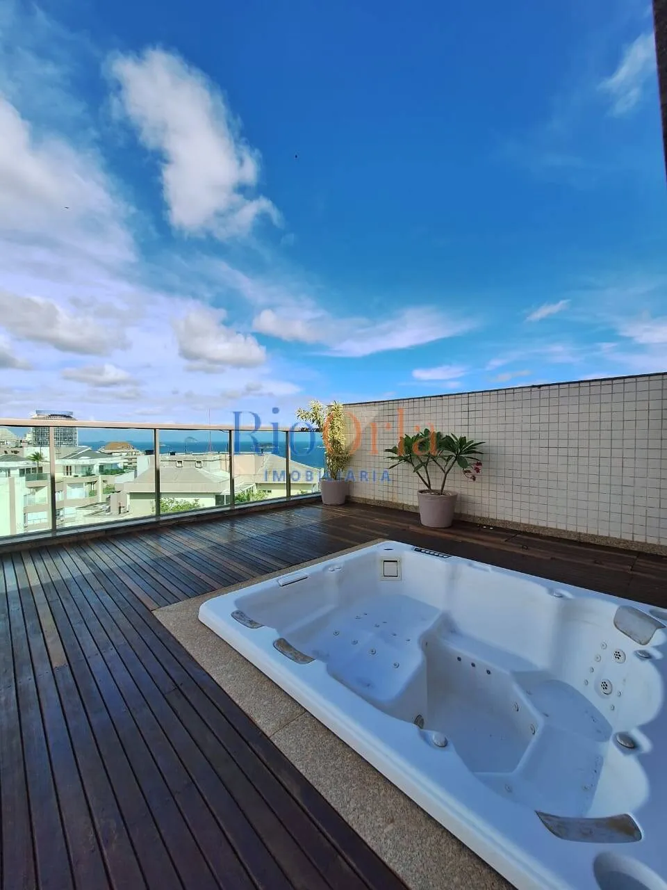 Furnished apartment with 4 bedrooms and enclosed balcony — photo 6