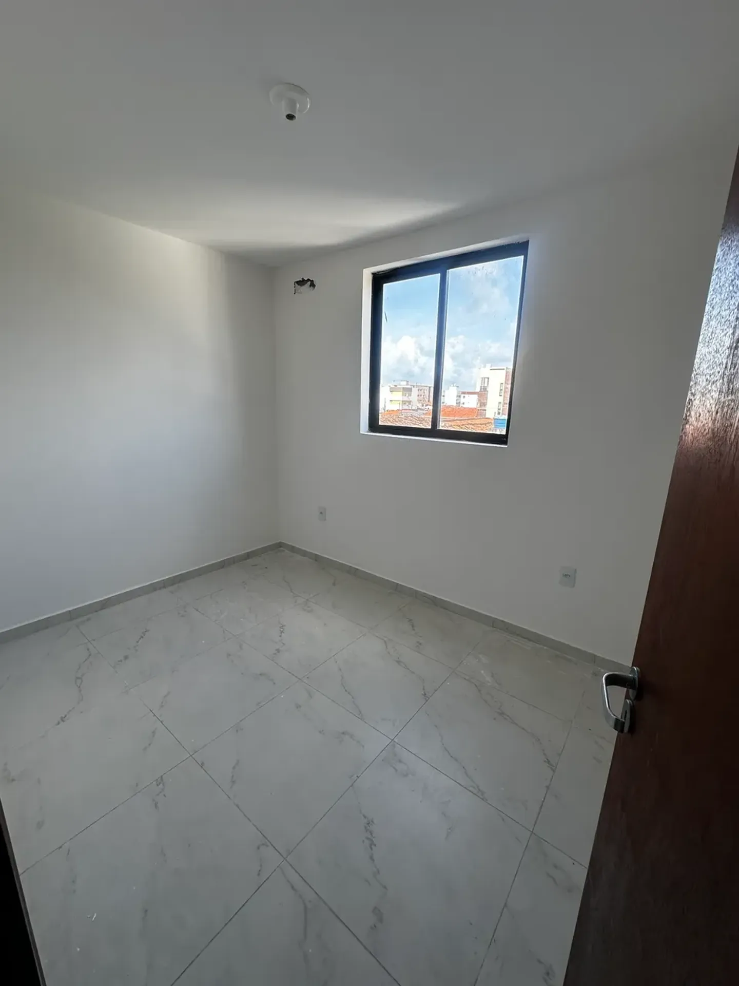 3-bedroom apartment, 1 with its own bathroom, 72 m² — photo 23