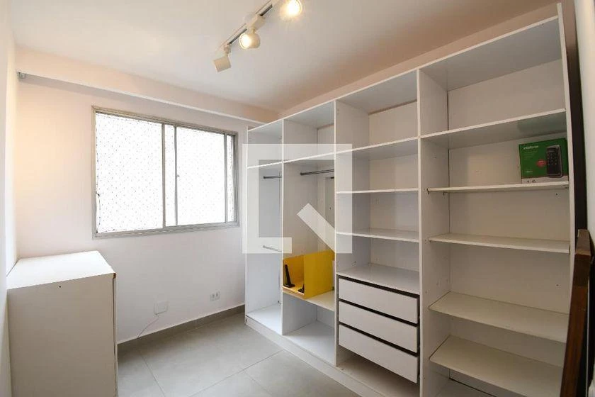2-bedroom apartment with a walk-in closet in Curitiba — photo 2