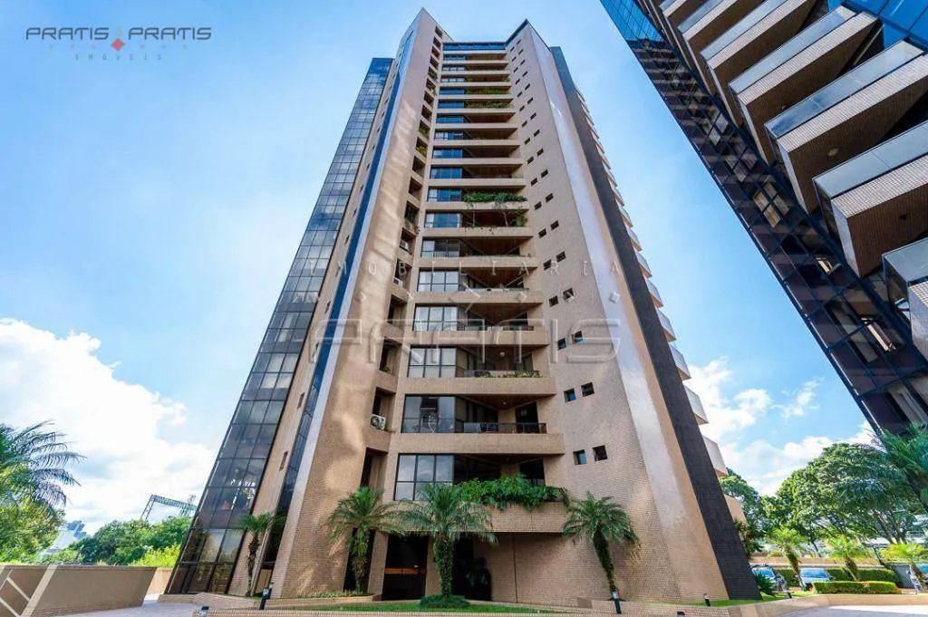 350 m² 3-bedroom apartment with a private BBQ balcony — photo 3